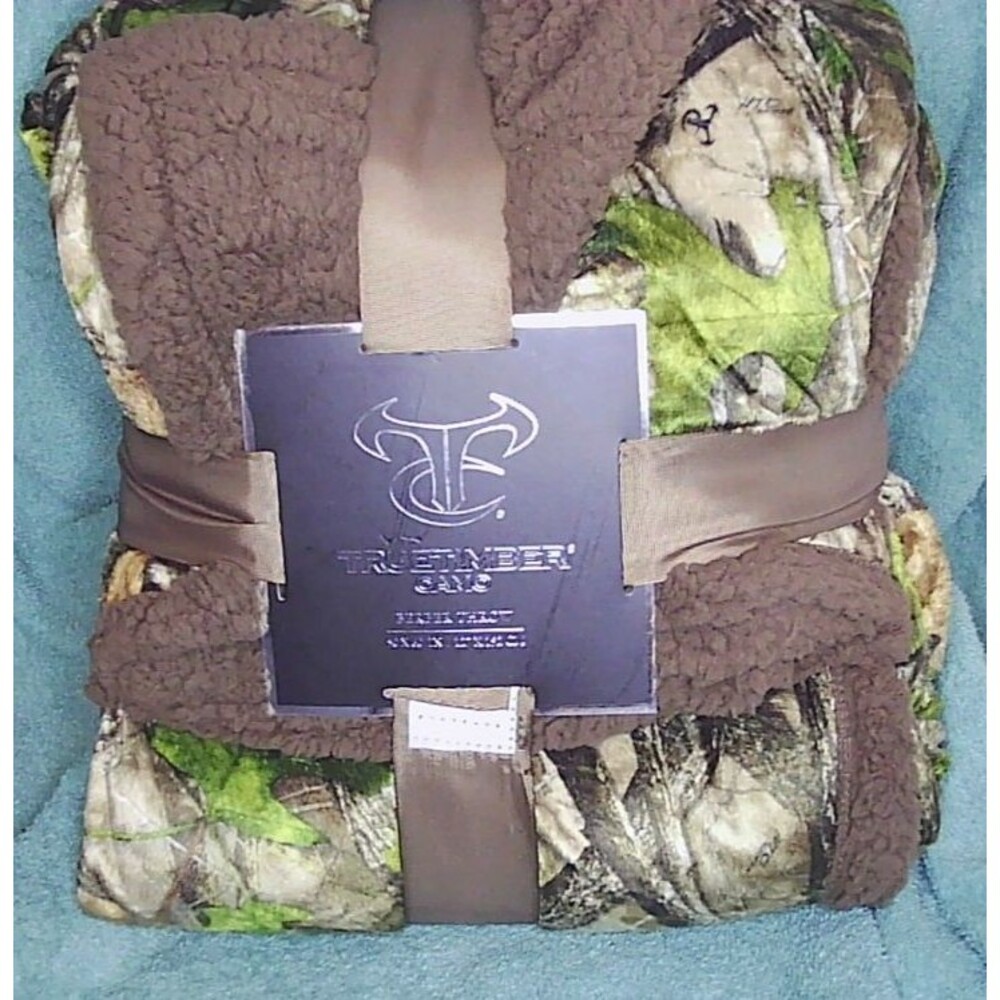 TrueTimber Camo Berber Throw Size 50x60